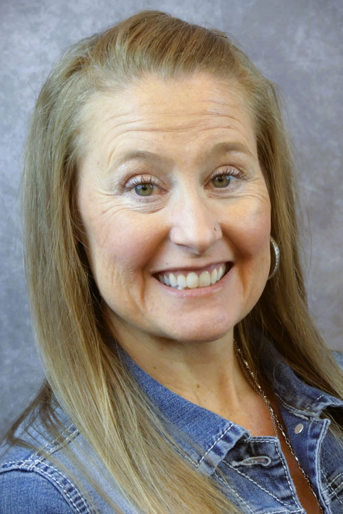 Headshot of michelle markvicka
