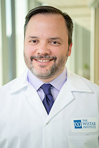 Dr. Luis Montaner