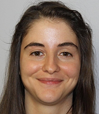 Headshot of Savannah Charnas