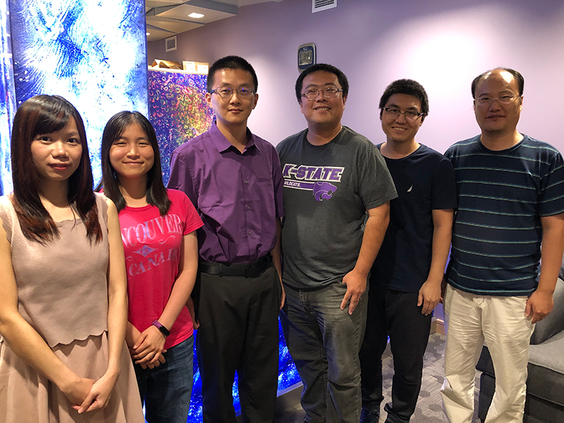 The research team from 2019 (from left to right) Yi-Jun Lin, Yi-Hsien Cheng, Zhoumeng Lin, Miao Li, Wei-Chun Chou, Ning Xu. 