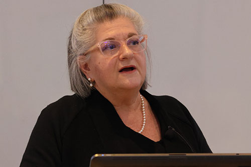 Dr. Ellen Puré 