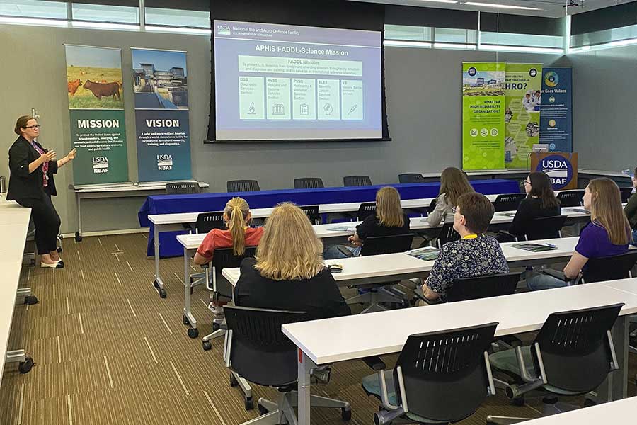 Scientist leads research presentation 